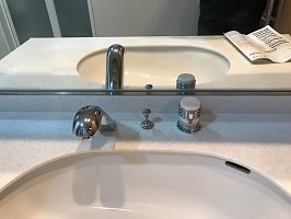 生まれ変わったトイレ空間とタッチレス水栓（キッチン・洗面） | 株式